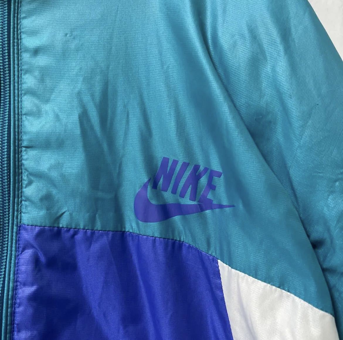 NIKE ナイキ ナイロンジャケット 中綿ジャケット 00s 2000年代 サイズL ワンポイントロゴ スウォッシュ フーディ マルチカラー 長袖の画像4