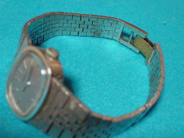 珍品　アンティーク　手巻き式　TISSOT　SWISS　MADE　女性用腕時計　角型　シルバー_画像2
