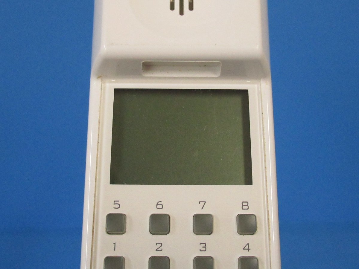 Ω ZZK 4865 保証有 18年製 サクサ SAXA PLATIAⅡ コードレス電話機 WS805(W) 電池付 動作OK ・祝10000！取引突破！_画像2