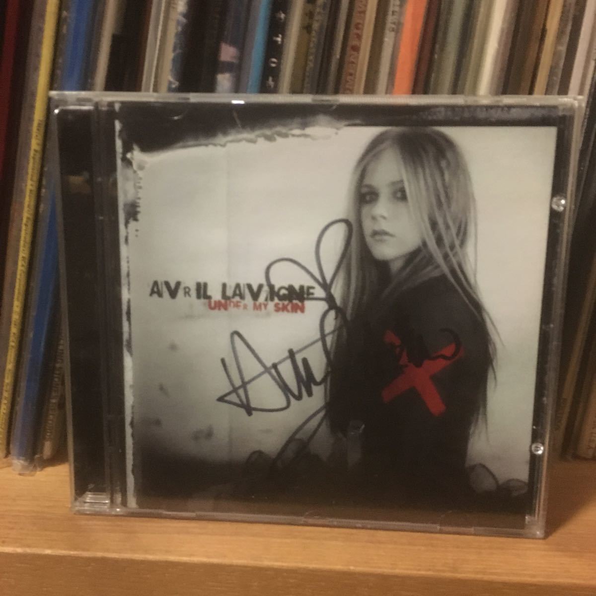 Avril Lavigneavuliru*la vi -n с автографом CD Under My Skin Canada запись 