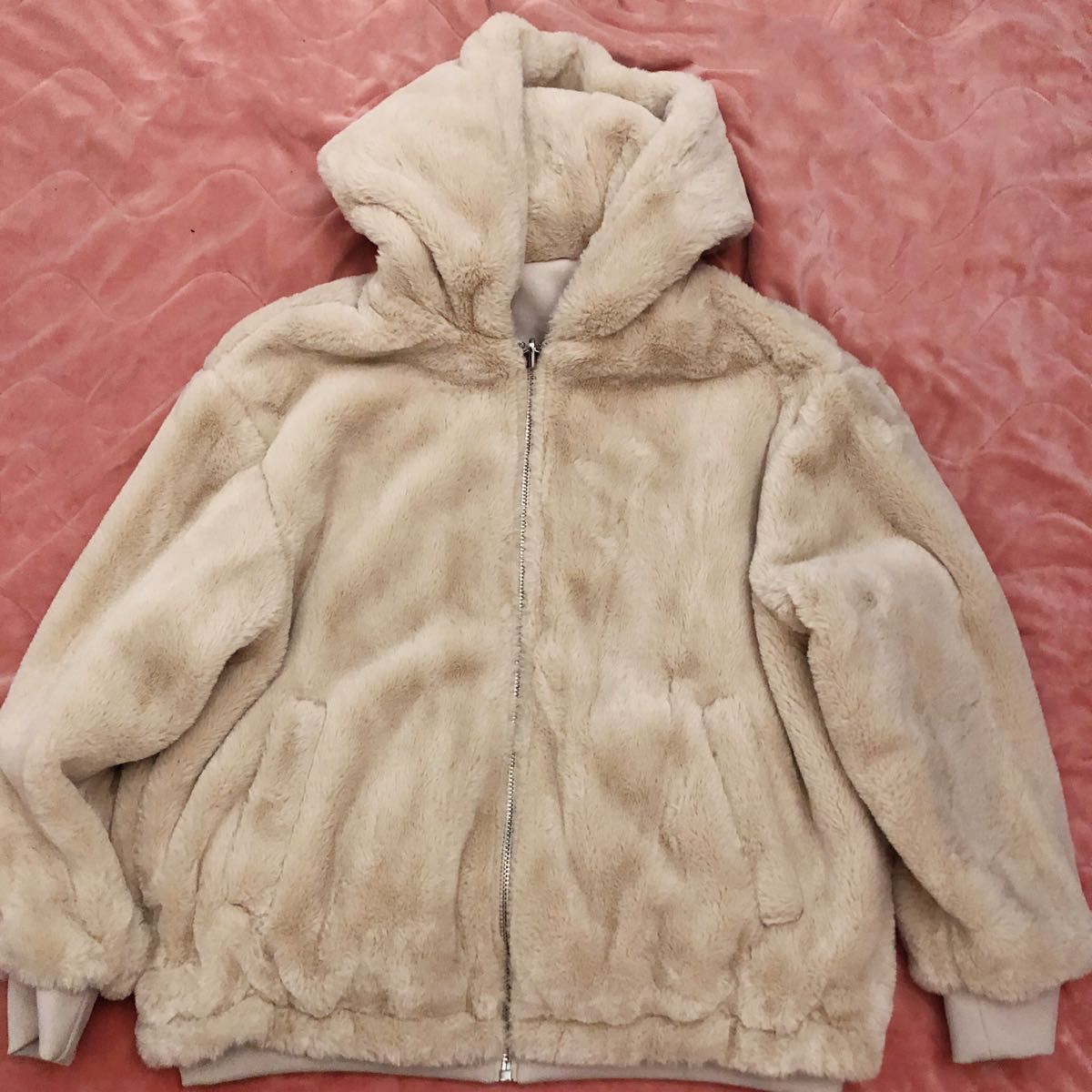 ZARA リバーシブルボンバージャケット エクリュ M ファー ZARA リバーシブルボンバージャケット エクリュ M ファー