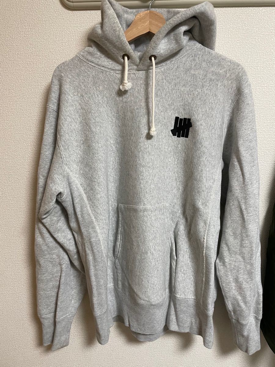 美品 undefeated パーカー アンディフィーテッド メンズファッション