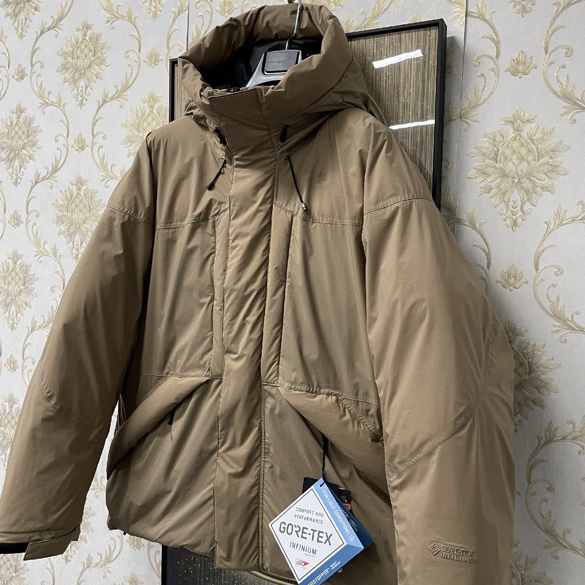 高級限定&定価10万 GOLDWIN GORE-TEX DOWN JACKET コラボ 極地防寒・防水ダウンジャケット 光電子 ゴールドウイン&ゴアテックス S