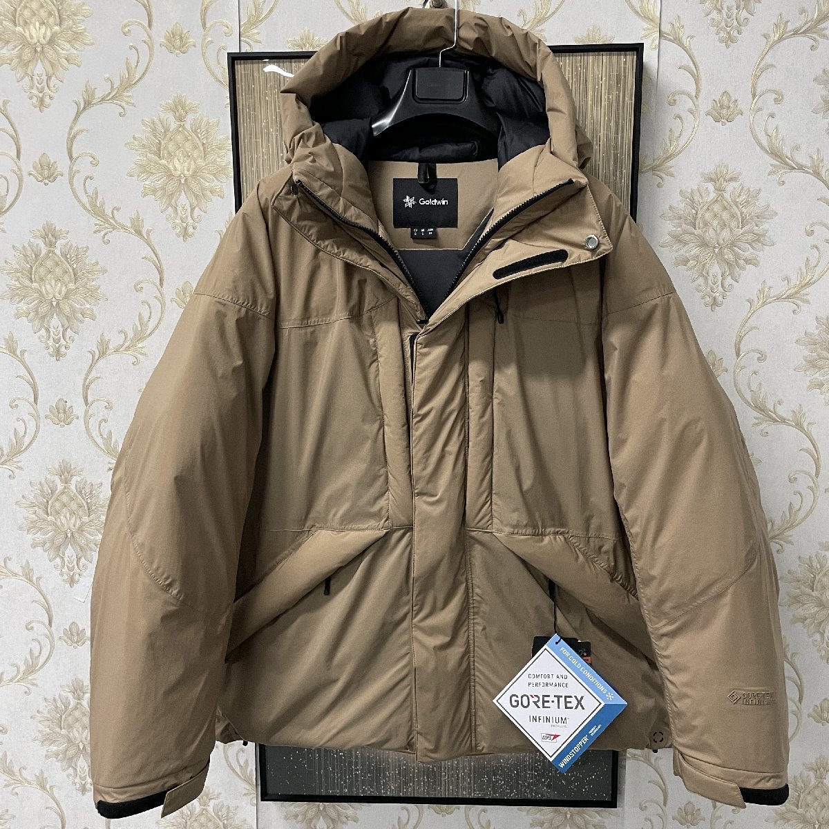 高級限定&定価10万 GOLDWIN GORE-TEX DOWN JACKET コラボ 極地防寒・防水ダウンジャケット 光電子 ゴールドウイン&ゴアテックス S