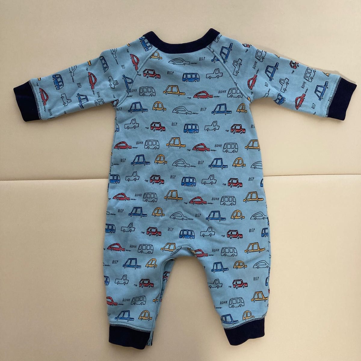 定番の冬ギフト babyGAP 車柄ロンパース savingssafari.com