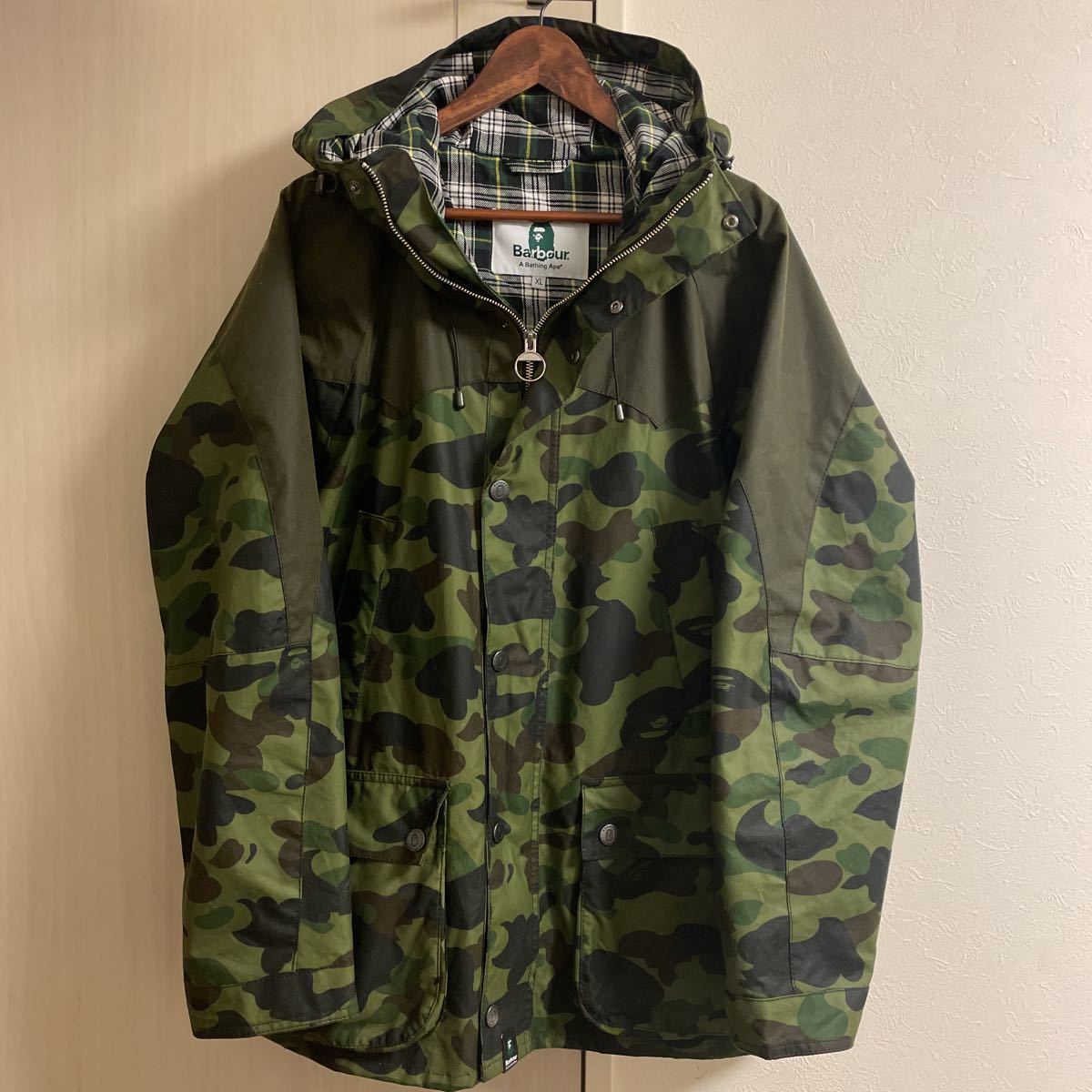 最安値挑戦】 BAPE ベイプ×バブアー スノーボードジャケット カモフラ
