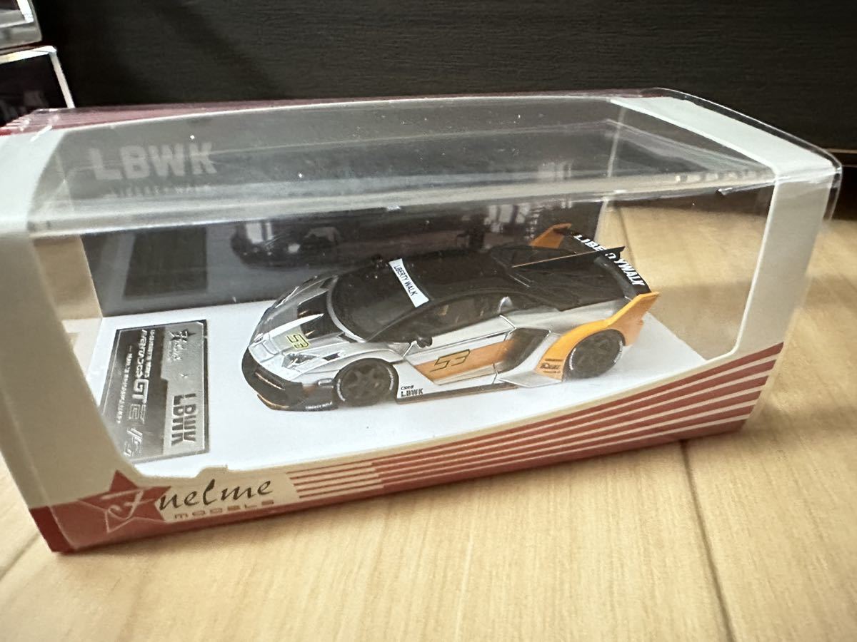 1/64 FuelMe ランボルギーニ アヴェンタドール LBWK LP700 GT EVO シルバーオレンジ #53の画像1