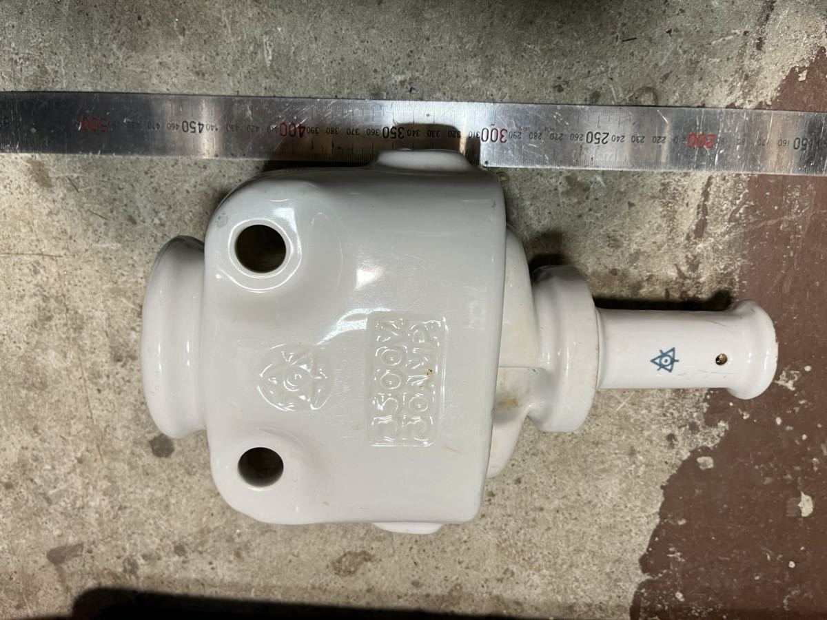 日本碍子製 3500V 30AMP ダルマスイッチ 分岐高圧碍子(がいし)型 日本碍子製 3500V 30AMP ダルマスイッチ 分岐高圧碍子(がいし)型