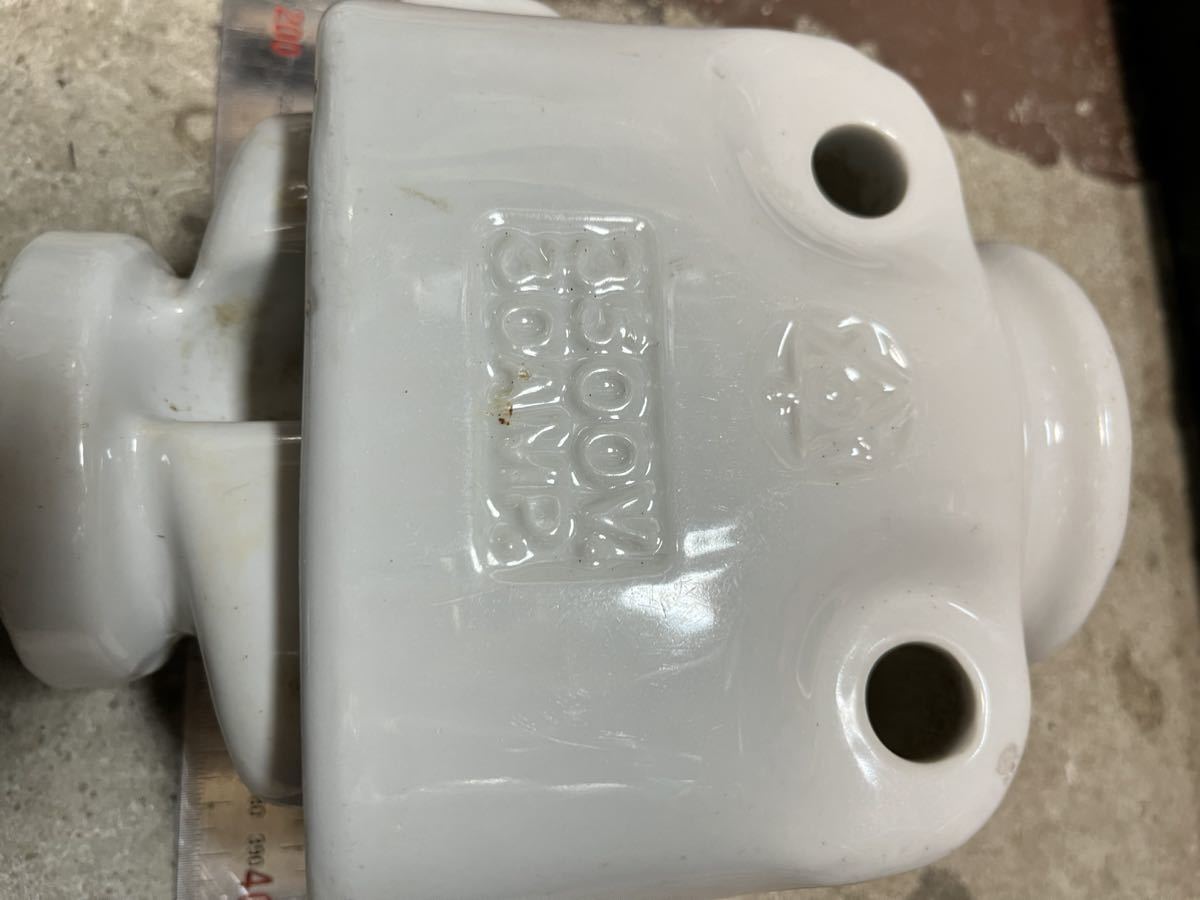 日本碍子製 3500V 30AMP ダルマスイッチ 分岐高圧碍子(がいし)型 日本碍子製 3500V 30AMP ダルマスイッチ 分岐高圧碍子(がいし)型
