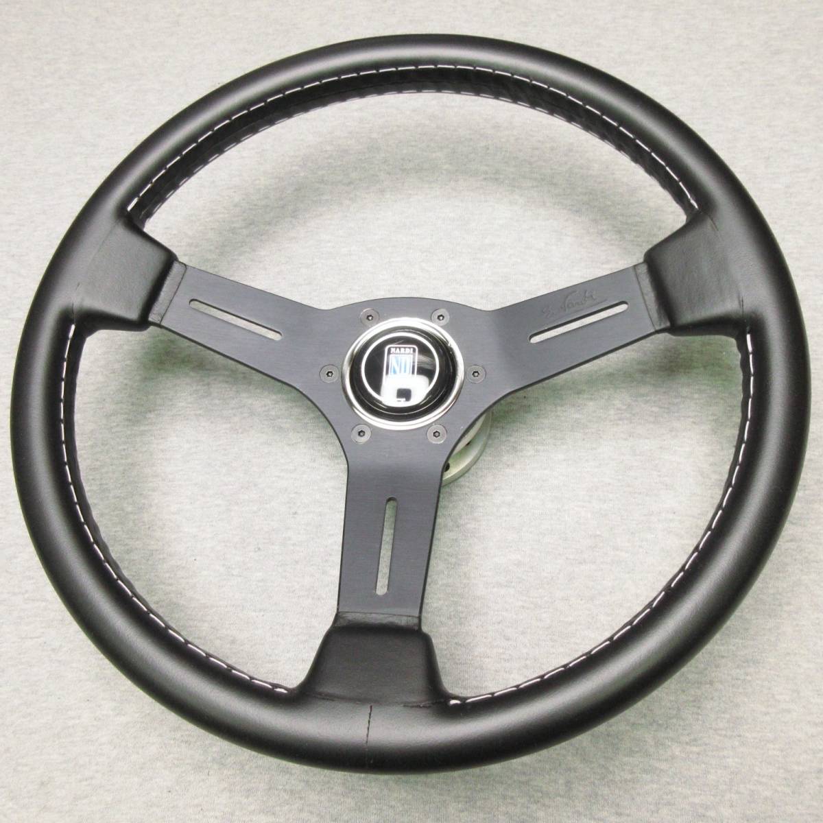 数々のアワードを受賞】 NARDI Competition ナルディコンペティション