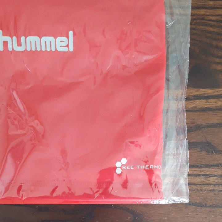 hummel　あったかネックウォーマー