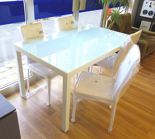 未使用展示品 あずま工芸 Arganoアルガノ ガラス ダイニングテーブル ホワイト GDT-7631＆レザーチェア ホワイト×4脚セット 家具 引取歓迎