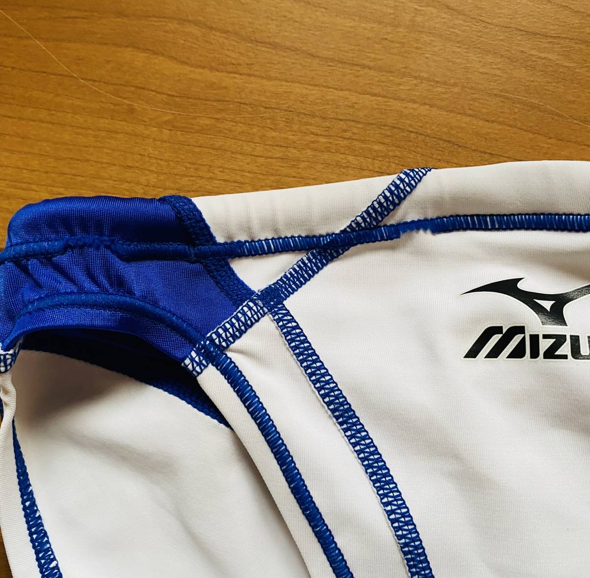 【美品】MIZUNO / RQ-632 / 競泳水着 / SSサイズ / キネシスカット / ホワイト×ブルー / 光沢 / Vパン 競パン ミズノ ライフセーバー