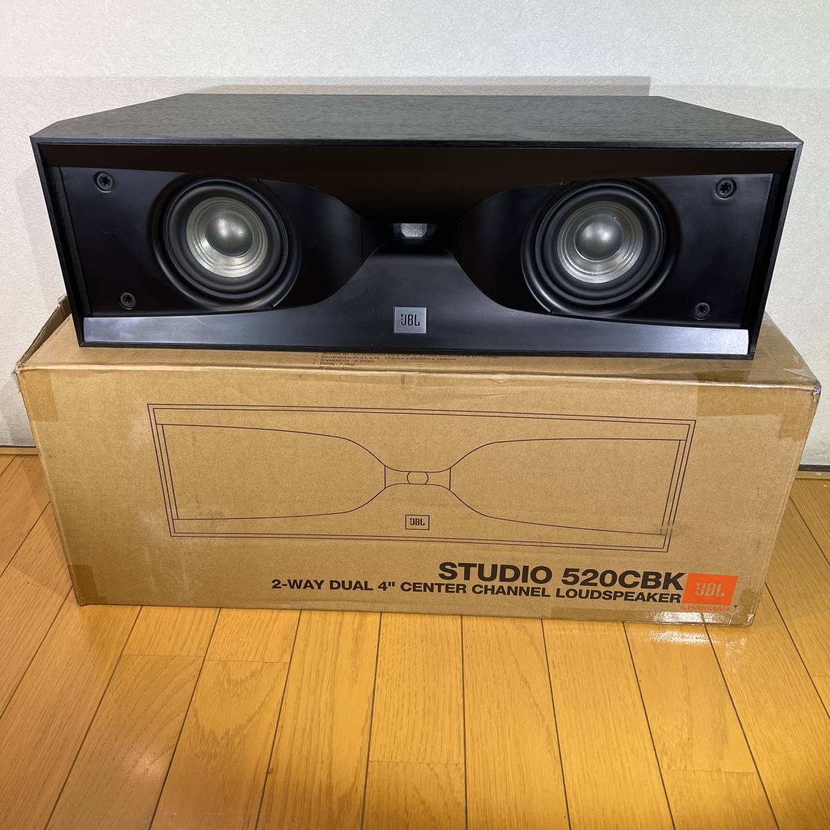 JBL Studio 520CBK 2-Way Dual 4-Inch Center Channel Speaker 並行