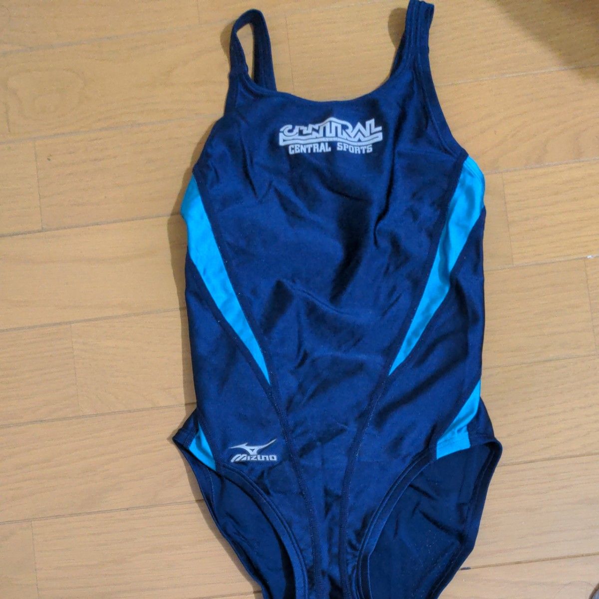 セントラルスポーツ 水着 女子 130 - 水着