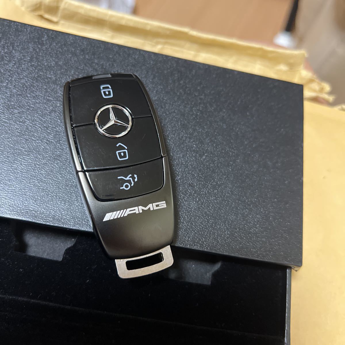 希少☆ 送料無料☆メルセデス ベンツ 純正 スマートキー AMG 現行 3