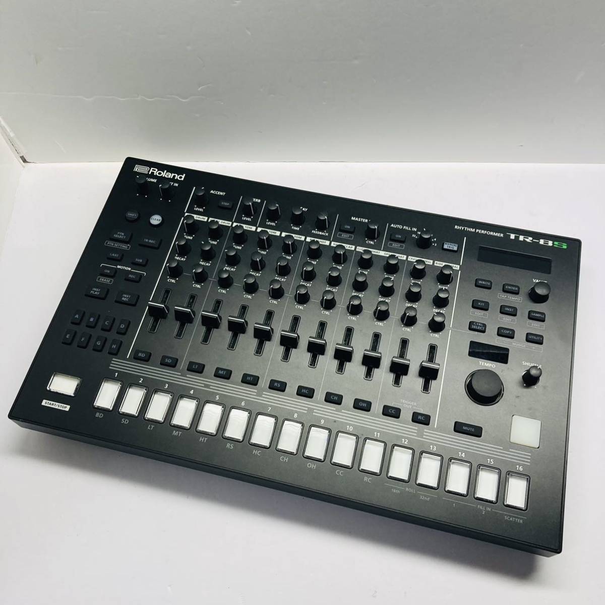 室内搬入設置無料 Roland ローランド/AIRA TR-8S リズム・パフォーマー