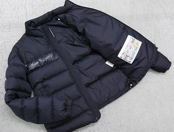 定価¥157 300 美品 モンクレール MONCLER 「SERVIERES セルヴィエール」 シャイニーボーダー切替 スキー型ダウンジャケット 紺 サイズ1