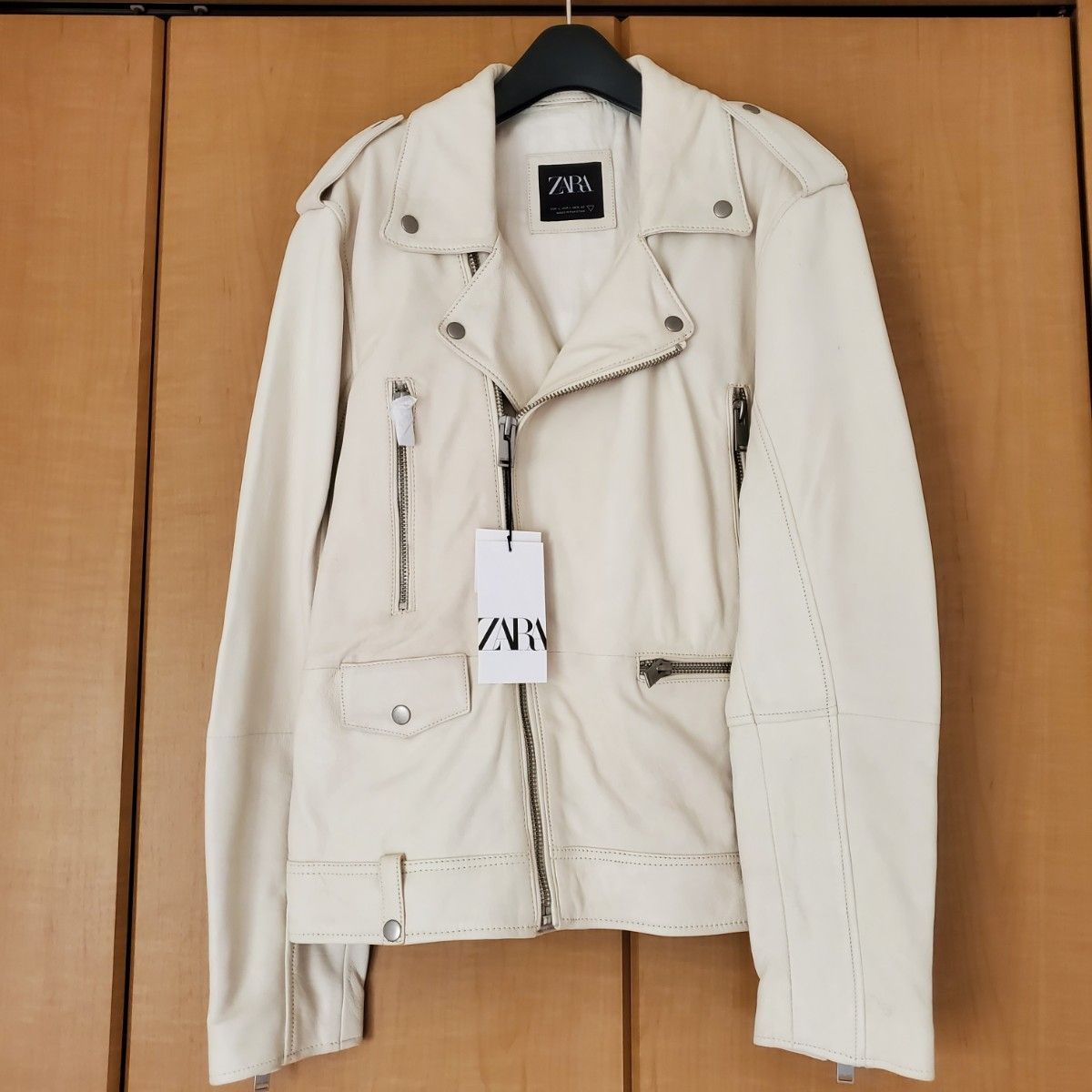 最終値下げ 超希少 新品 ZARA 本革 レザー ライダース 最終値下げ 超希少 新品 ZARA 本革 レザー ライダース