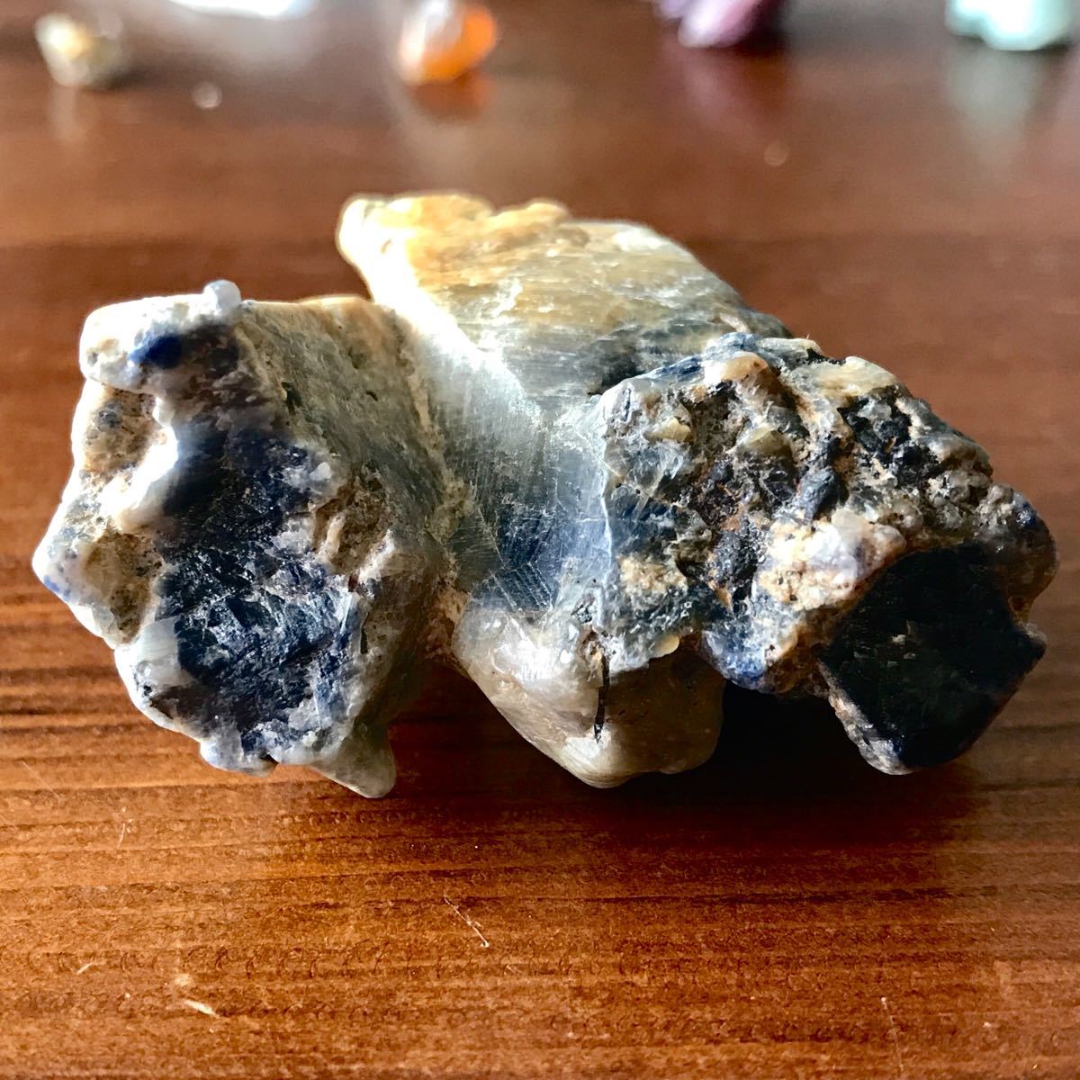 サファイア 原石 370ct 天然 未処理 ブルー 鉱物標本 天然石 サファイア パワーストーン コランダム 母岩  鉱石 標本 