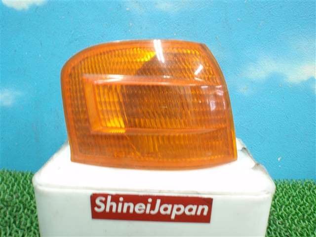 * AE115G Toyota Sprinter Carib corner lamp right corner lens turn signal 190316JJ