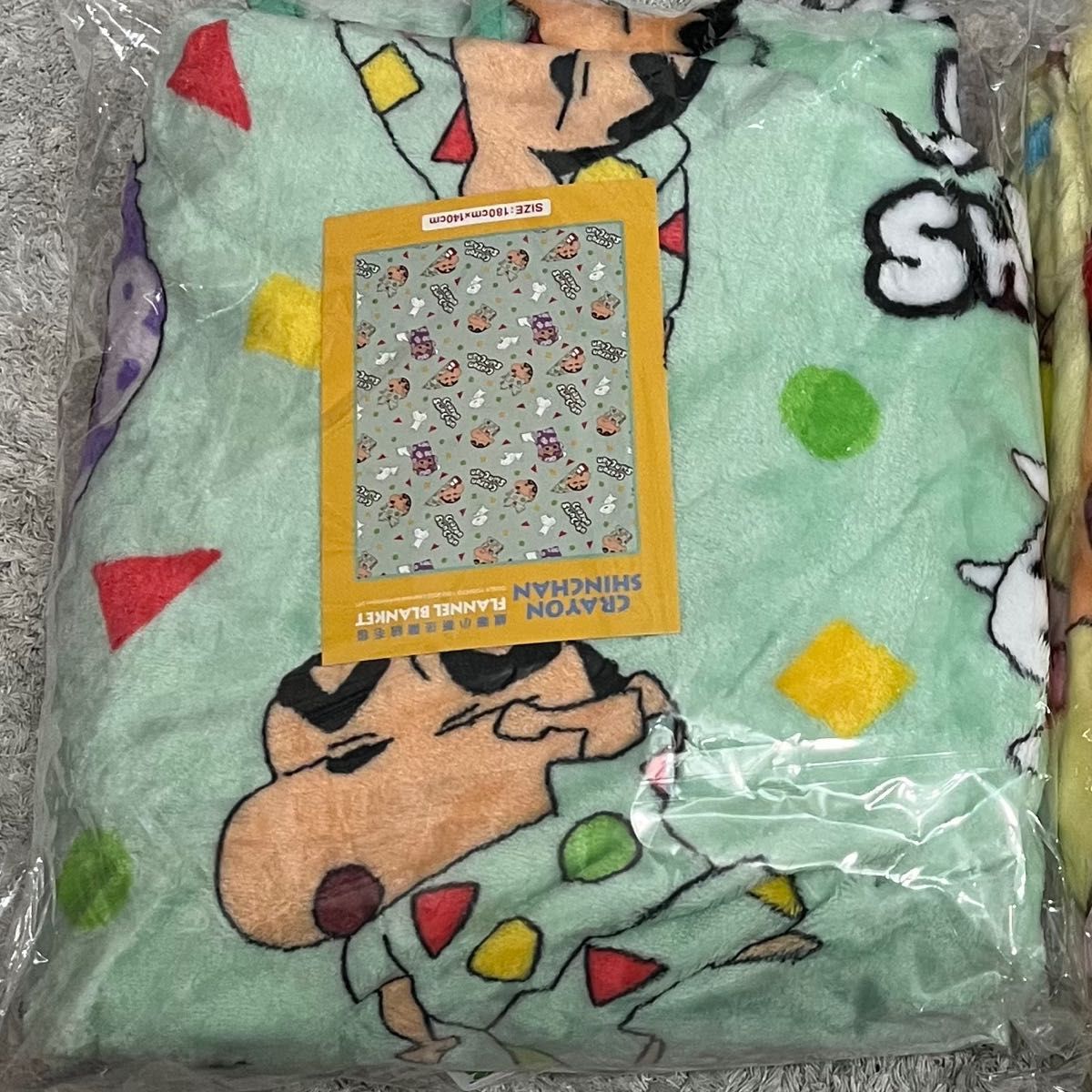 クレヨンしんちゃん ブランケット 毛布 【最安値】｜PayPayフリマ