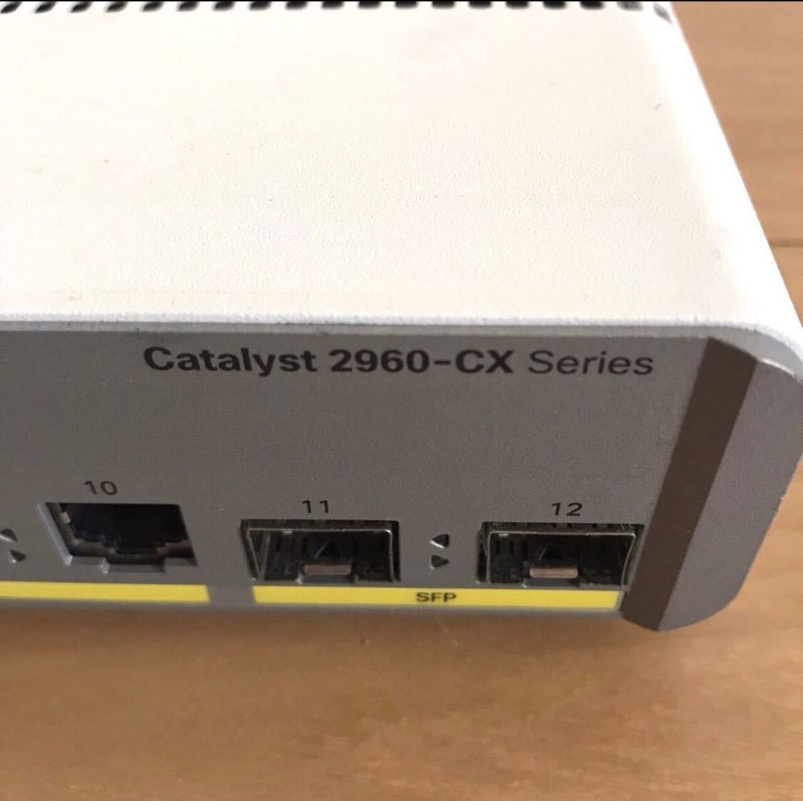 Ciscoシスコ Switch Catalyst2960CXシリーズ 【型番 WS-C2960CX-8TC-L】 VPNルーター シスコ スイッチ コンピュータ 【通電確認】_画像3