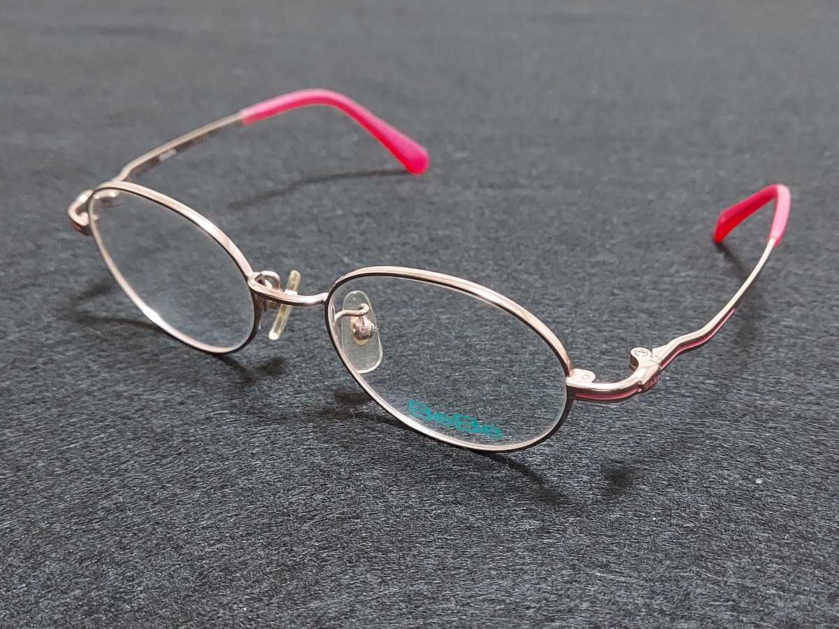 新品　BeBe ベベ　ブランド　メガネ　眼鏡　高級感　上品　フルリム　ピンク　軽い　子供用　キッズ　可愛い_画像3