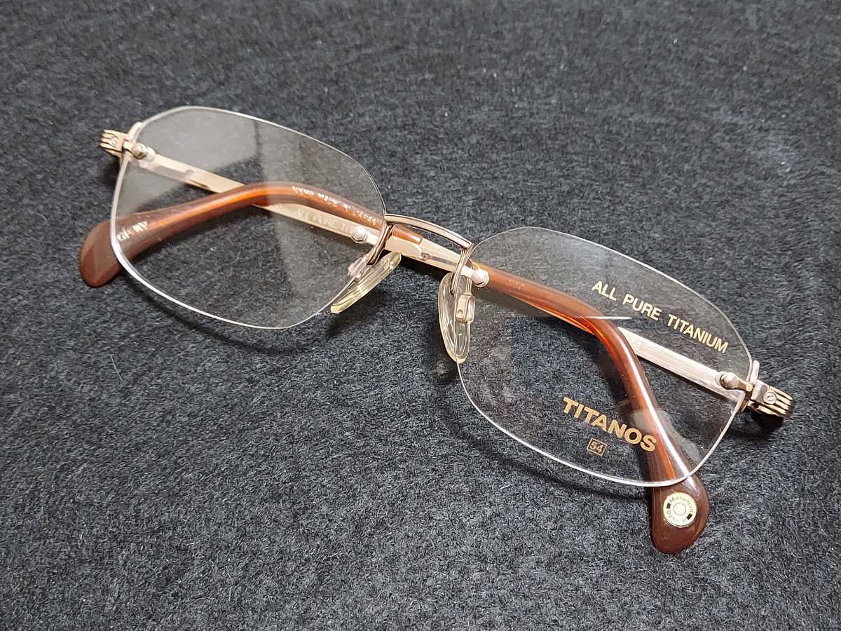 新品　TITANOS チタノス　日本製　メガネ　眼鏡　高級感　上品　ツーポイント　チタン　ゴールド_画像1