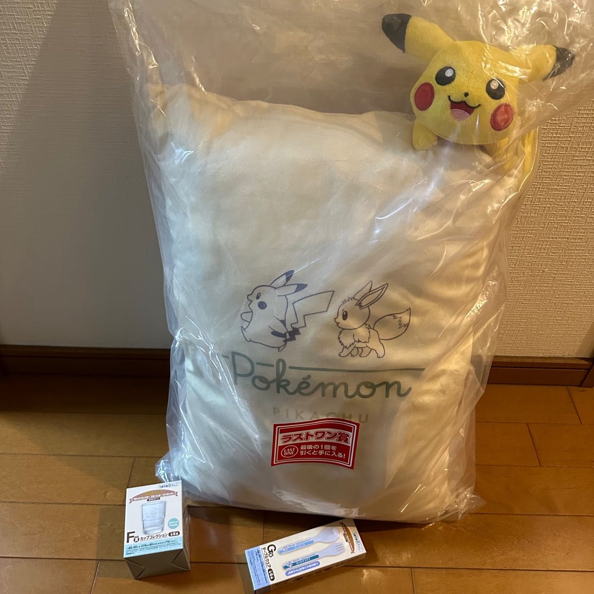 ピカチュウ 一番くじ ラストワン賞 ポケットモンスター スカーレット･バイオレット 発売記念くじ とびつきピカチュウクッション