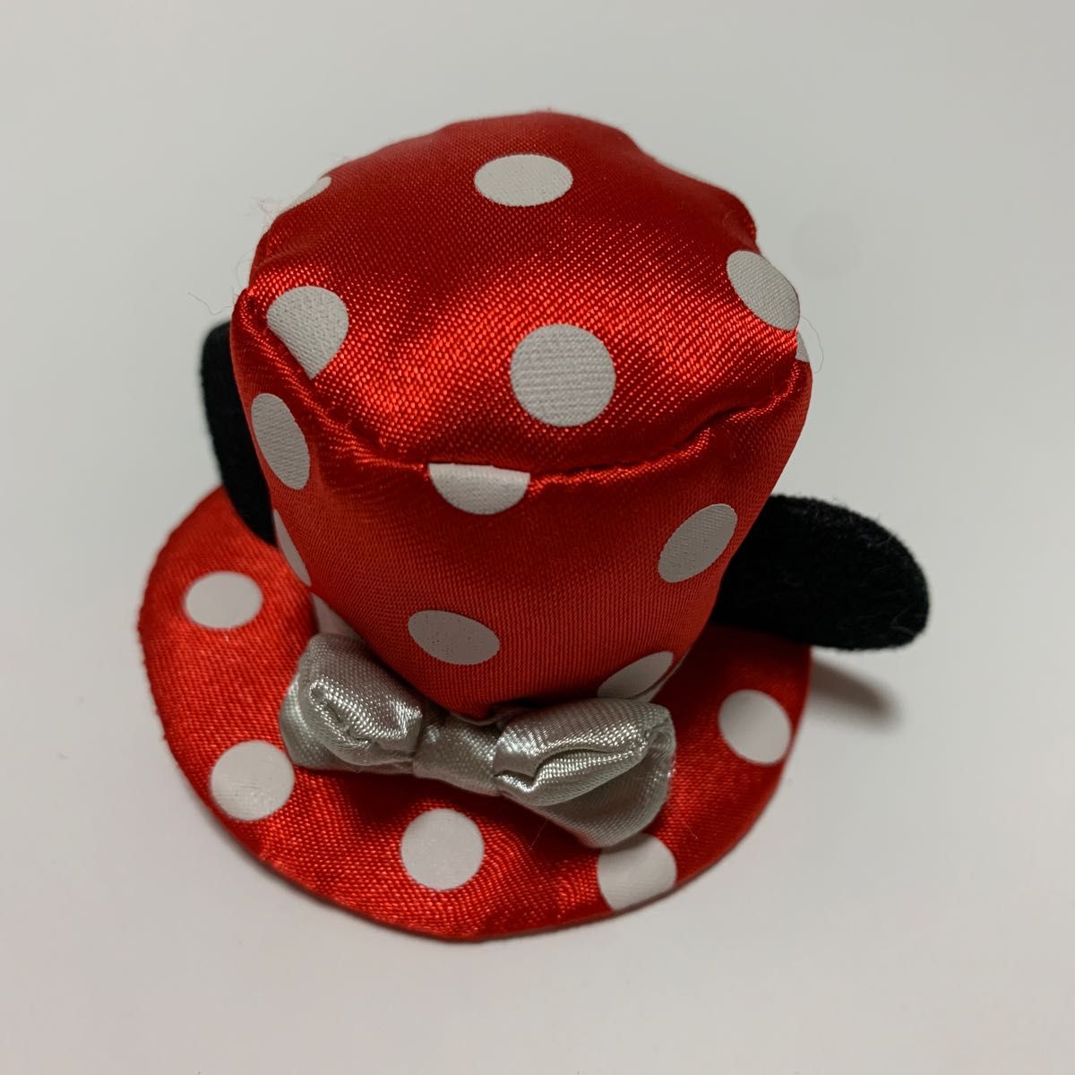 ディズニー ミニーマウス ヘアピン 赤 帽子 ハット リボン付き Disney