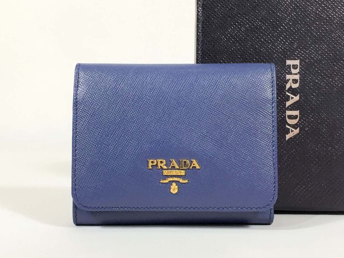 送料無料 【極美品 使用わずか】 PRADA プラダ 財布 サフィアーノ 二
