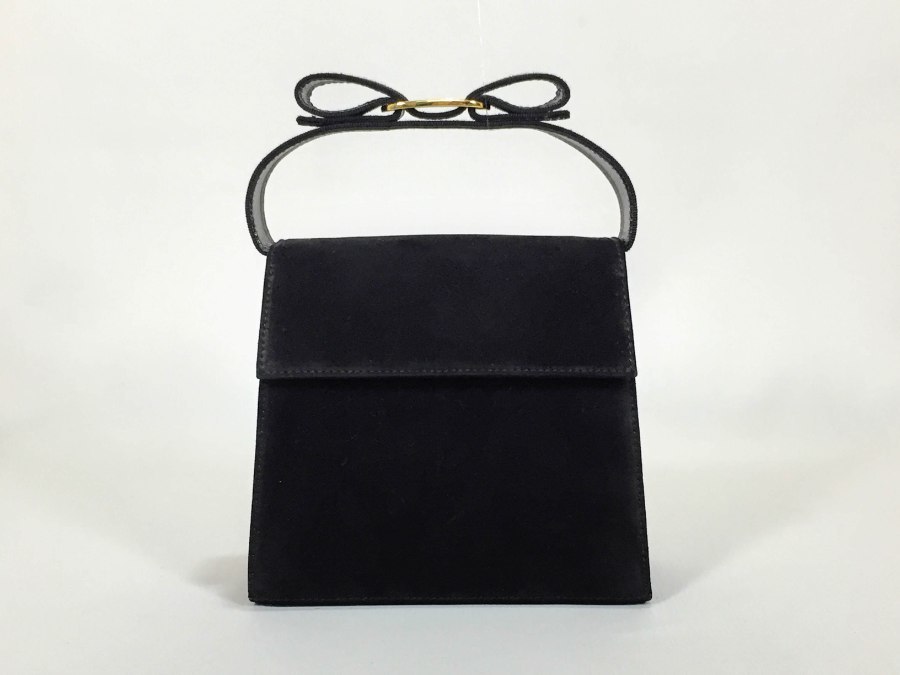 送料無料 【人気 美品】 Salvatore Ferragamo フェラガモ ハンドバッグ ヴァラ リボン 黒 スエード ブラック 2way ショルダーバッグ_画像2