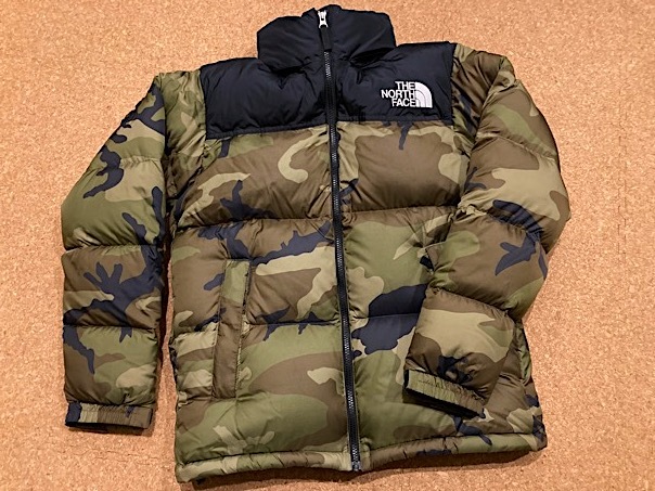 激レア★ノースフェイス ヌプシ ダウンジャケット 黒/迷彩 カモフラ M ND91842★ウッドランドカモ NUPTSE JACKET アウトドア キャンプ_画像1