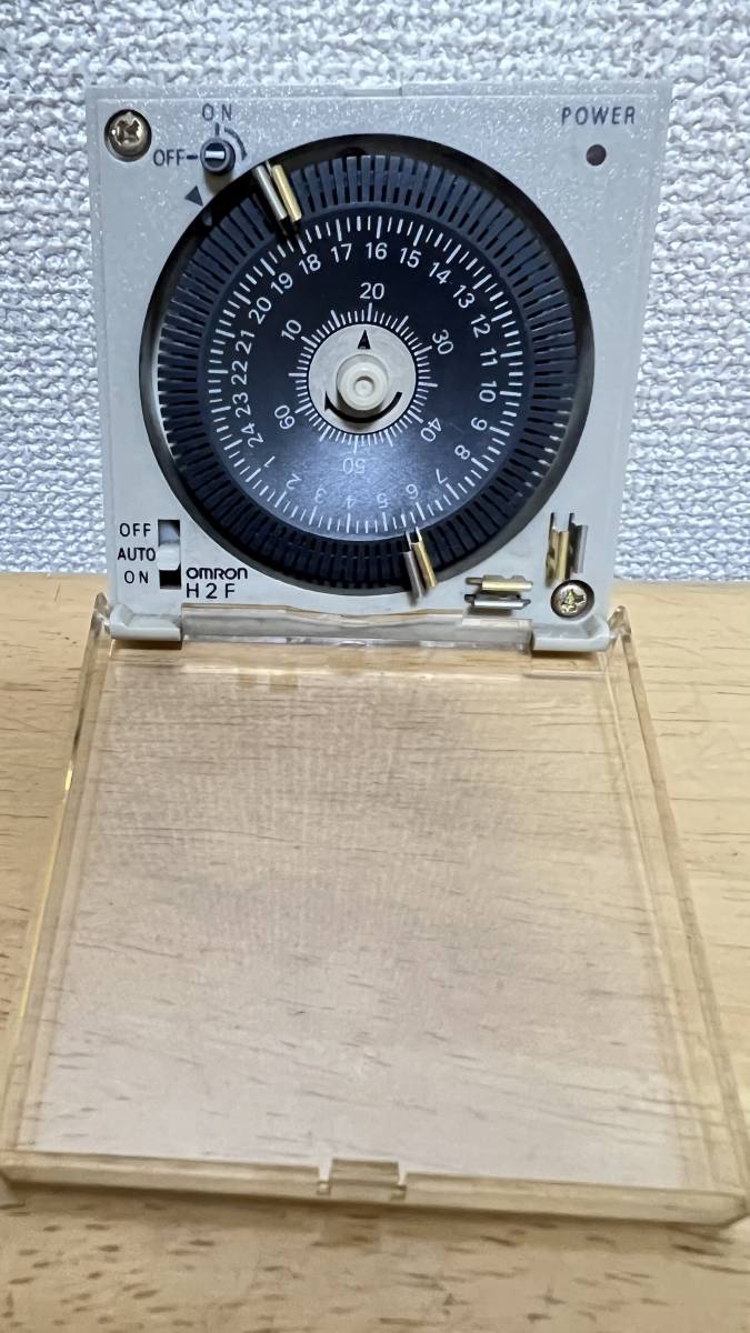 ** Omron motor type time switch H2F-DM OMRON**