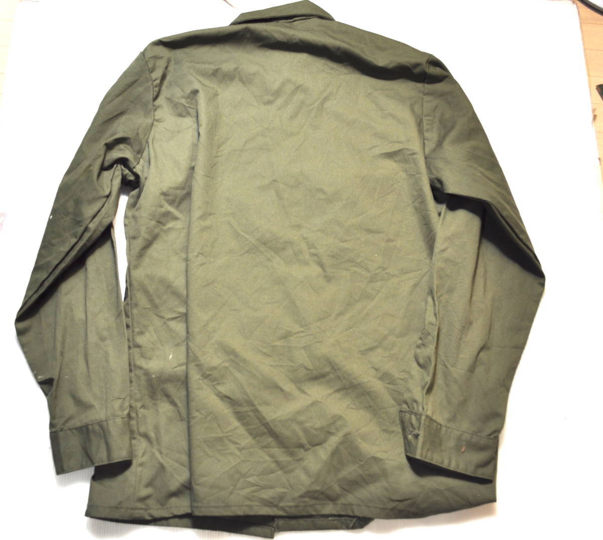 実物 米軍放出品 US OD 迷彩ジャケット 16 1/2 x 35 BDU 戦闘服_画像2