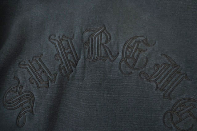 シュプリーム SUPREME 希少 紙タグ 00s Gothic Arc Logo Pullover