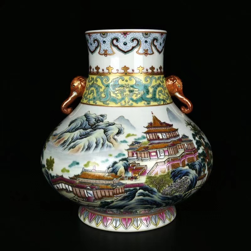 ◆旧蔵◆古美術 中国古玩 大清乾隆年製款　粉彩　描金山水楼閣双象耳瓶　時代物 T16