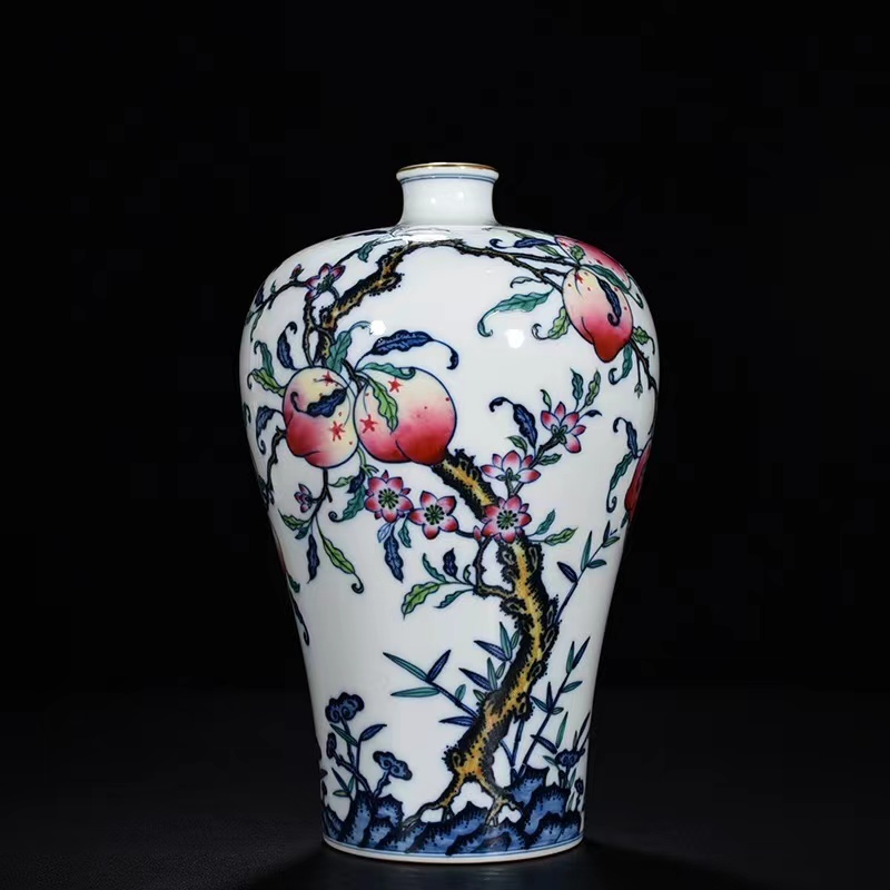 ◆旧蔵◆古美術 中国古玩 大清雍正年製款　斗彩　描金　九桃紋梅瓶　時代物 A33