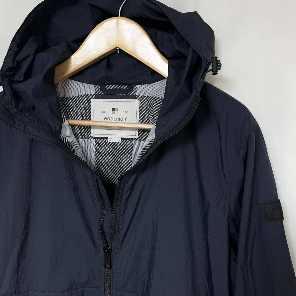 WOOLRICH ウールリッチ NYLON HOODED JACKET ナイロン ブーディー ジャケット ウィンドブレーカー　パーカー メンズ　M Lブルゾン　20SS