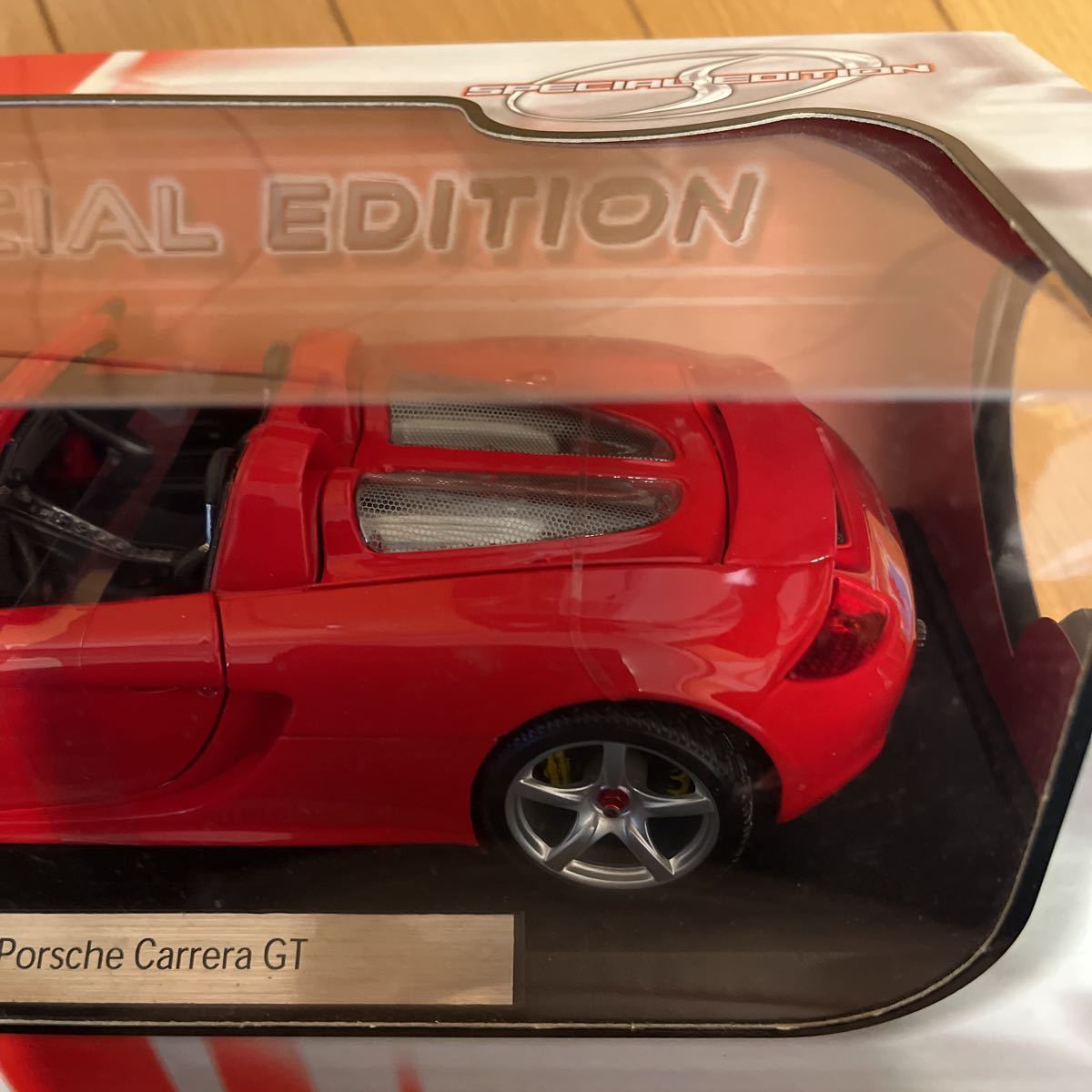  beautiful goods 1/18 Porsche Carrera GT red red color Porsche bo Carrera GT 1/18 die-cast minicar Maisto Maisto Special Edition 