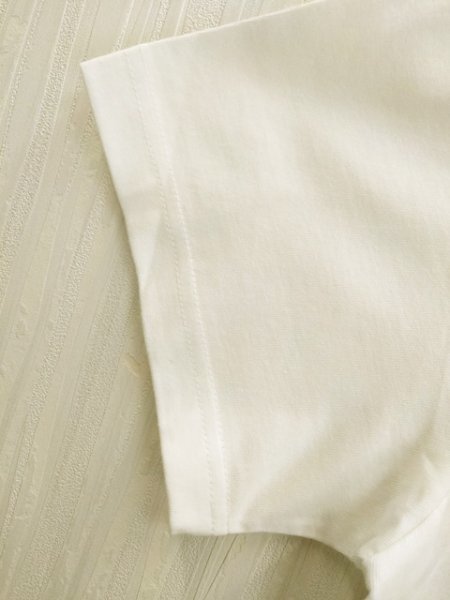 ap5961 ○送料無料 新品 メンズ 彼女、お借りします 七海麻美 Tシャツ Mサイズ ホワイト アニメ プリント キャラクター 伸縮性 綿100%_画像4