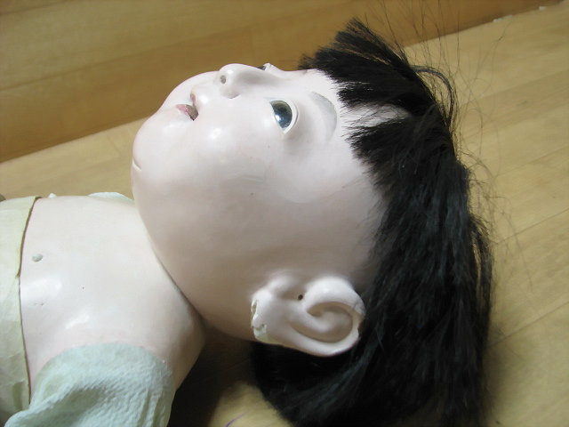 33. 古い 市松人形 日本人形 作者不明 男の子 全長約54㎝ 縮緬 33. 古い 市松人形 日本人形 作者不明 男の子 全長約54㎝ 縮緬