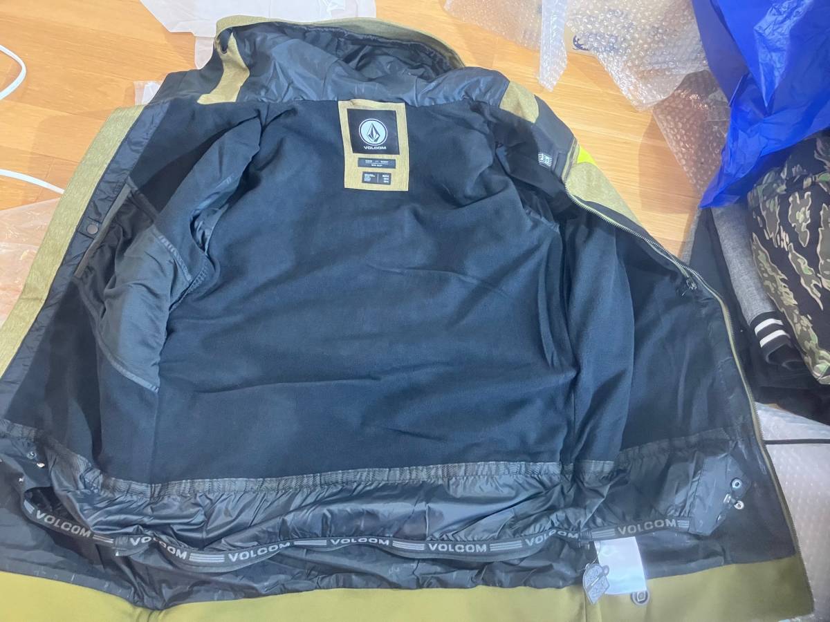送料込 新品 未使用 VOLCOM ボルコム 上下セット サイズM 送料込 新品 未使用 VOLCOM ボルコム 上下セット サイズM