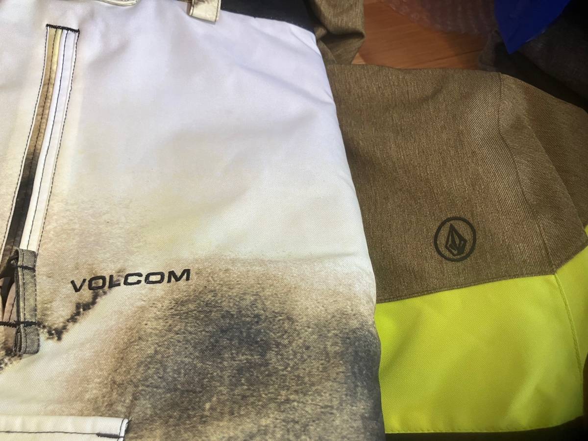 送料込 新品 未使用 VOLCOM ボルコム 上下セット サイズM 送料込 新品 未使用 VOLCOM ボルコム 上下セット サイズM