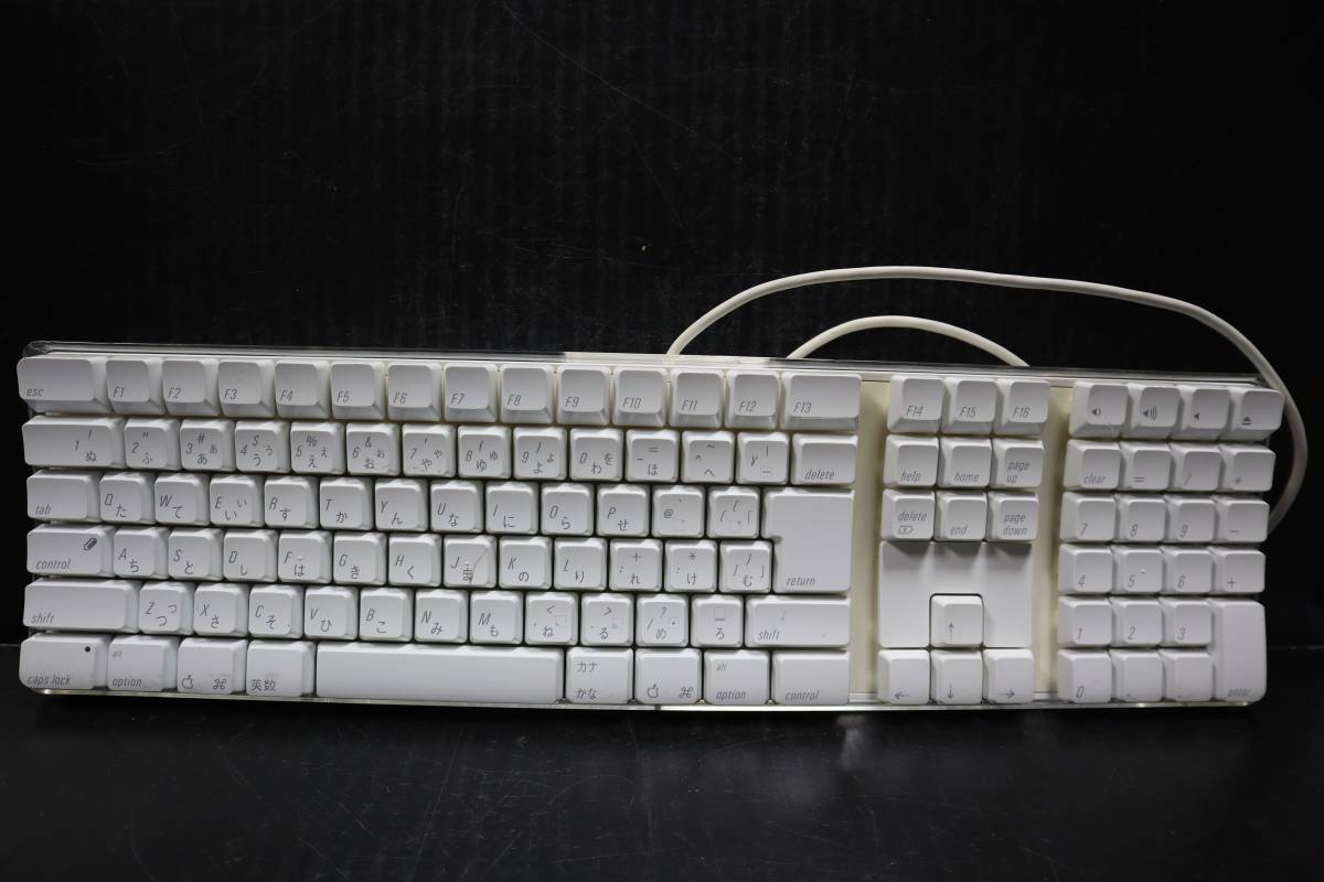 C4001 K L Apple　アップル　Mac　純正キーボード　USB　A1048　動作品_画像1