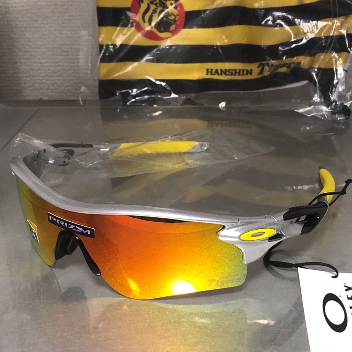 オークリー OAKLEY RADARLOCK PATH レーダーロックパス サングラス 球団コラボ 阪神タイガース