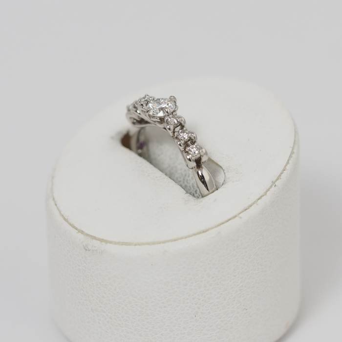 喜ばれる誕生日プレゼント ディズニー ダイヤ0.164ct/0.08ct Pt950