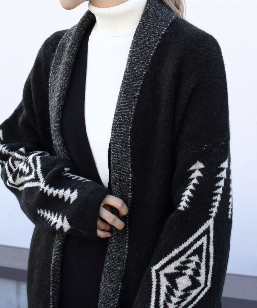 新品未使用・タグ付き PENDLETONペンドルトン・ネイティブ柄ショール