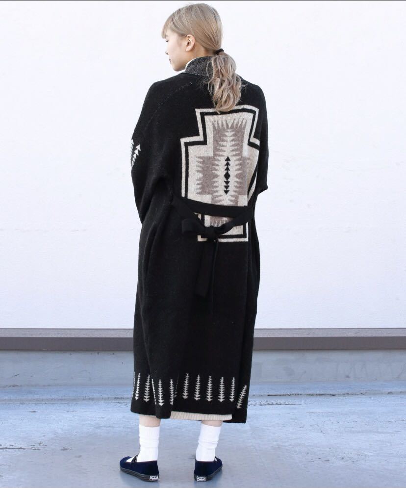 新品未使用・タグ付き PENDLETONペンドルトン・ネイティブ柄ショール